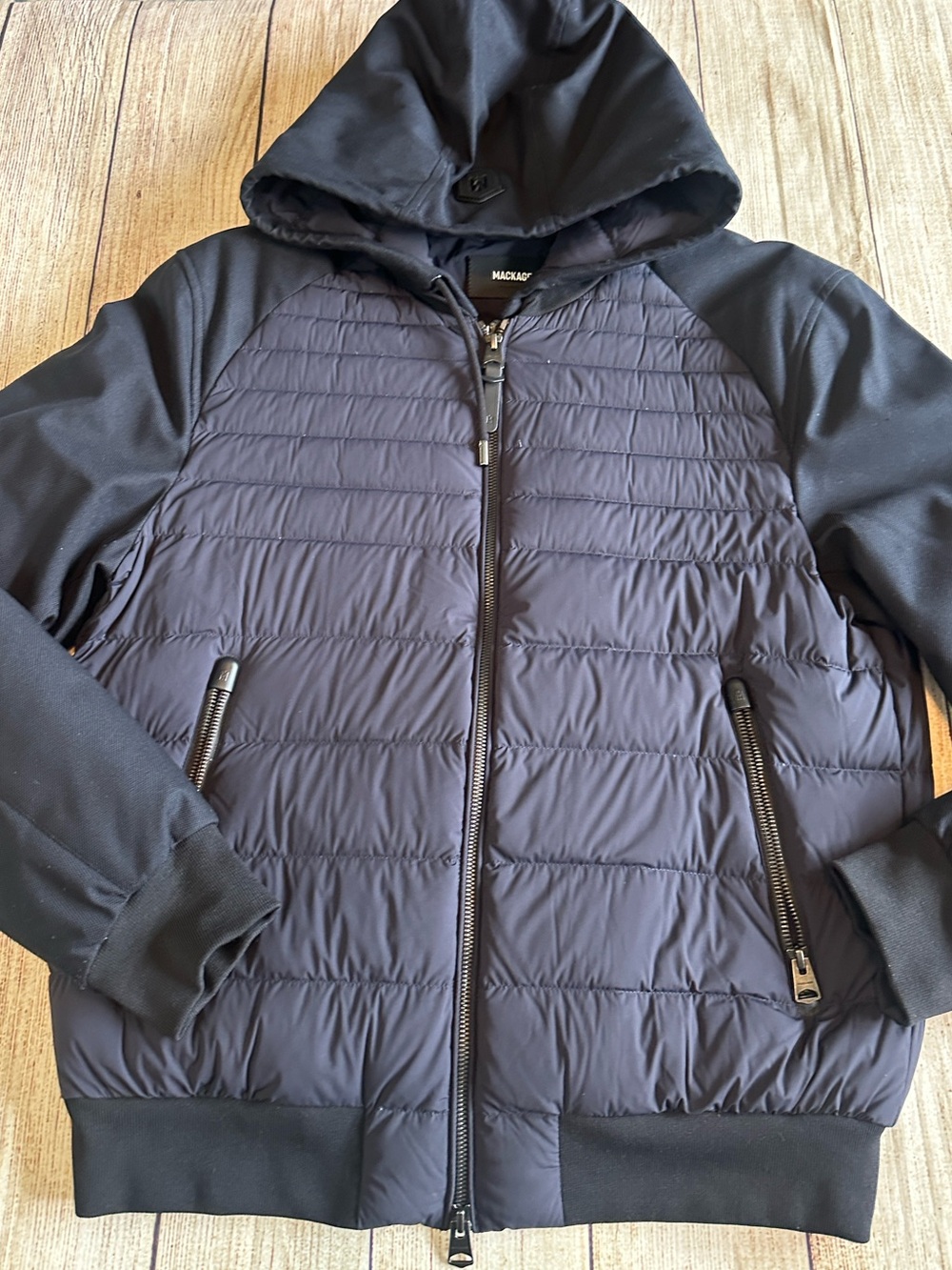 Mackage ERYK-R Men’s Lightweight Down Jacket in Navy, Size 40 /Large